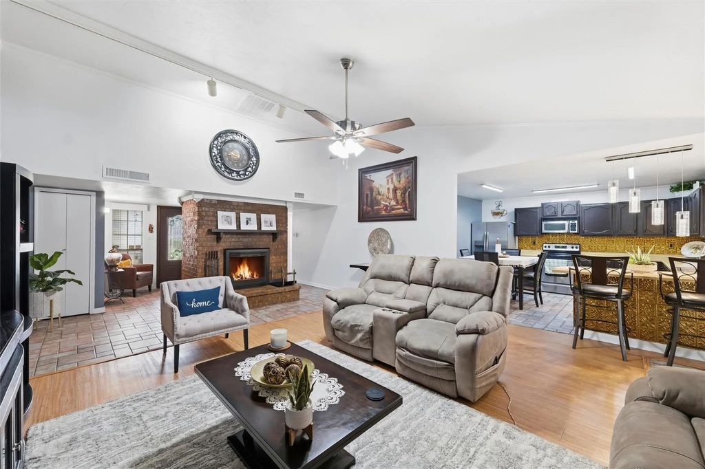 4838 Trailwood Drive, Grand Prairie