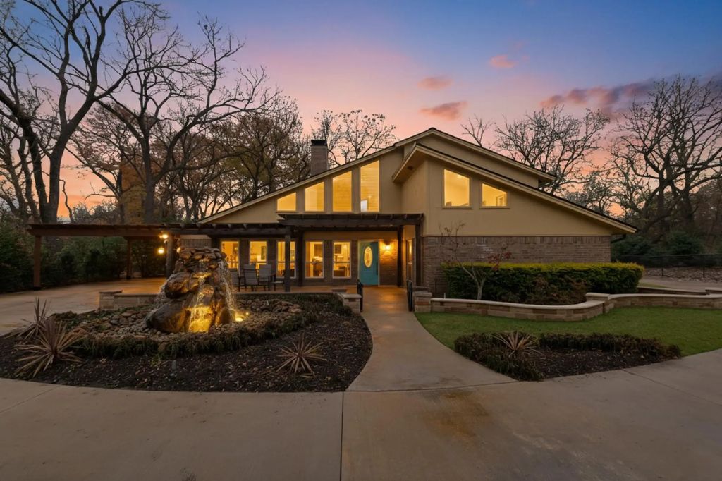 1310 Camino Real, Fairview