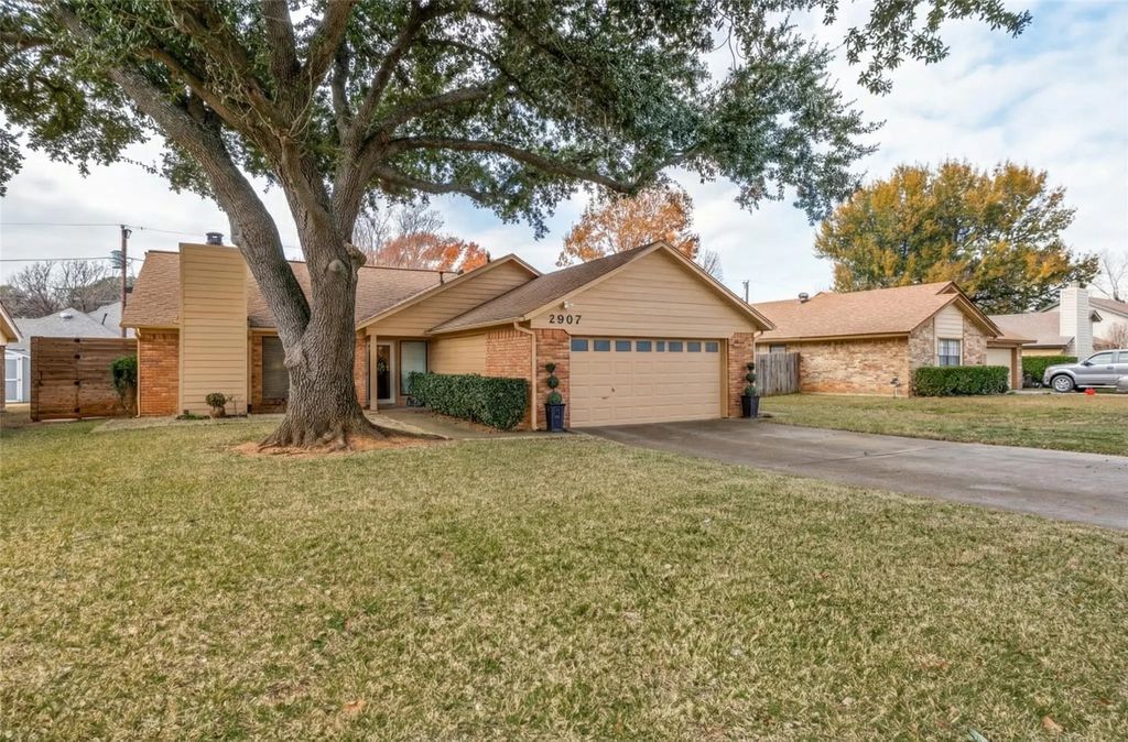 2907 Kimberly Drive, Grapevine