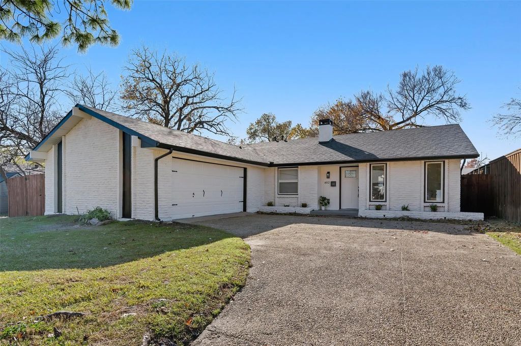 802 Greenbriar Drive, Garland