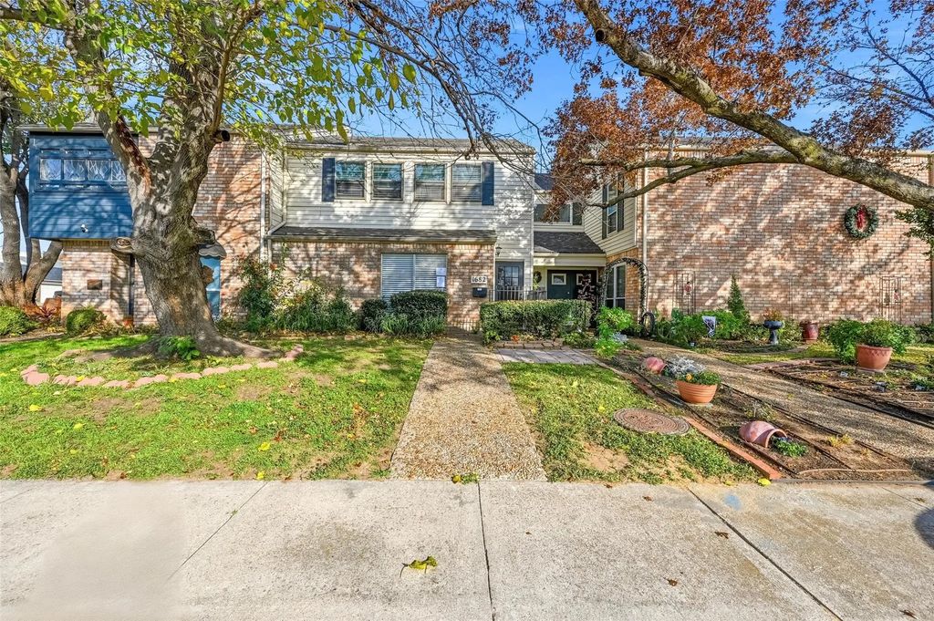 1682 Choteau Circle, Grapevine