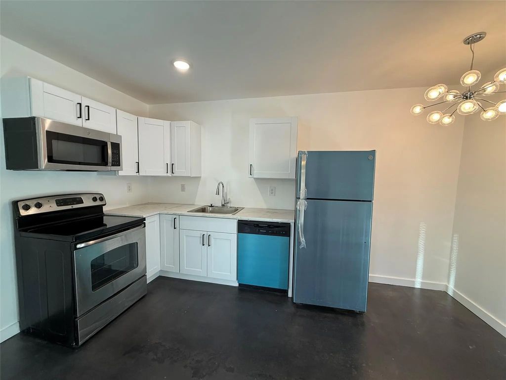 1135 Holly Glen Circle A, Dallas