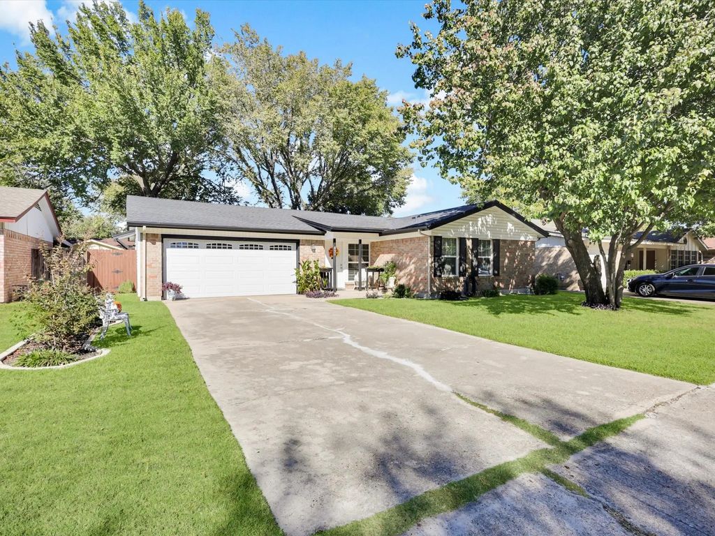 431 Marsha Street, Keller