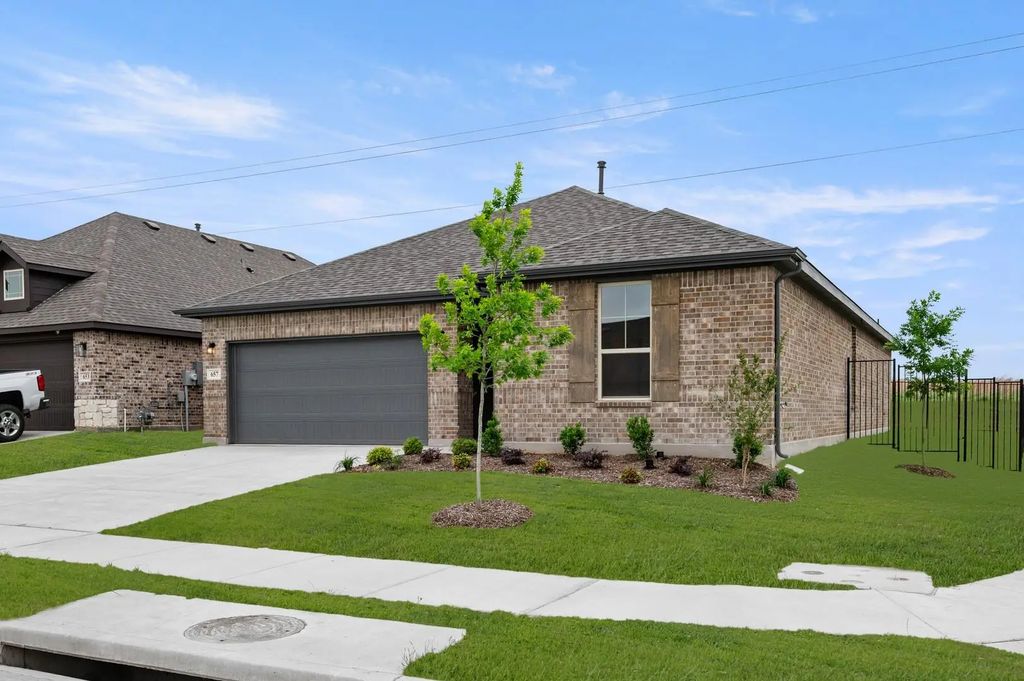 657 Godley Ranch, Godley