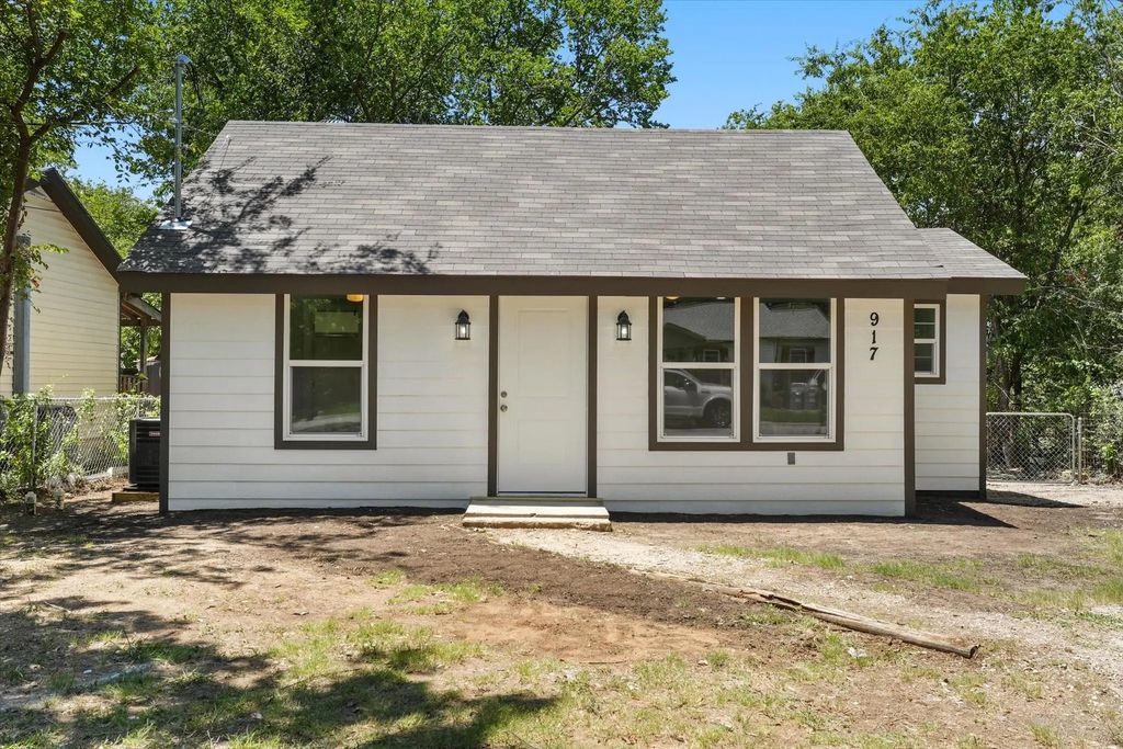 917 N Wood Street, Denton
