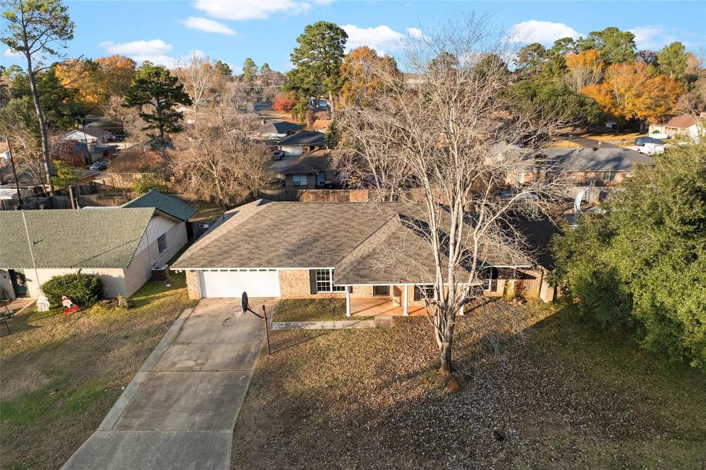121 Casa Drive, Haughton