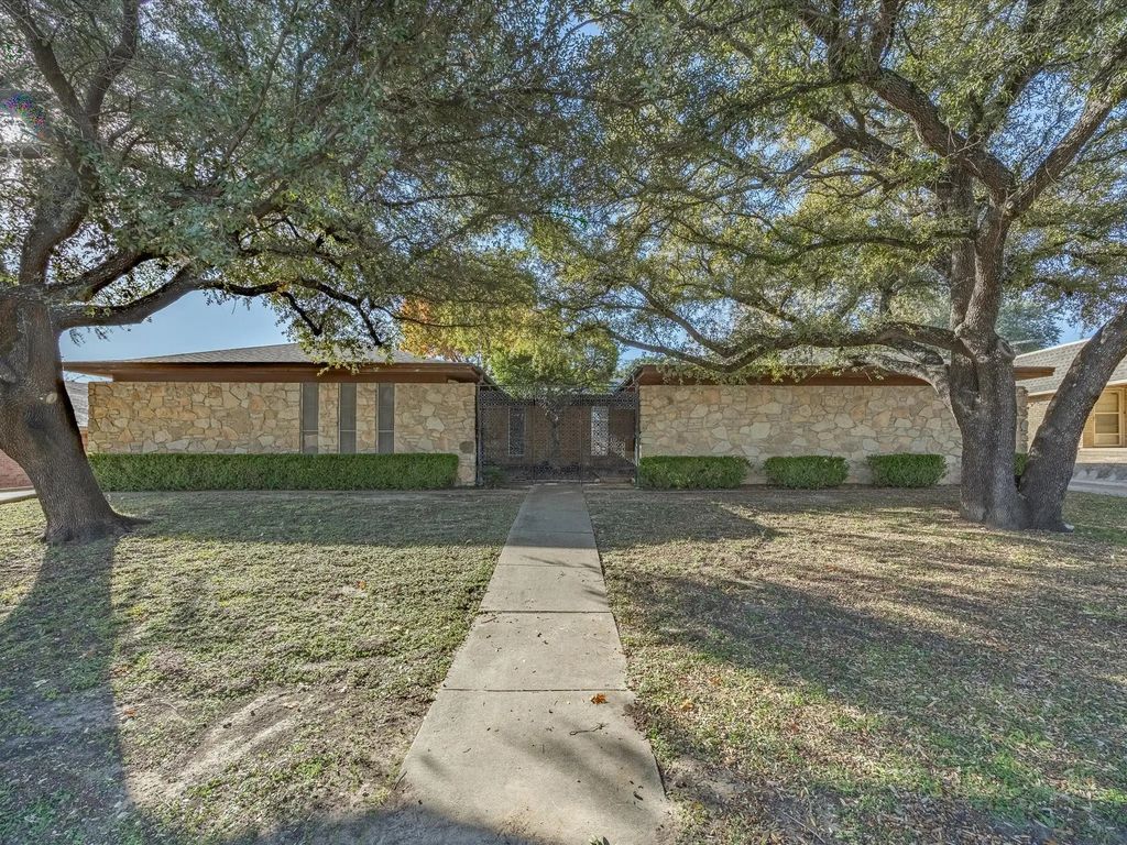 4613 Ranch View Road, Fort Worth