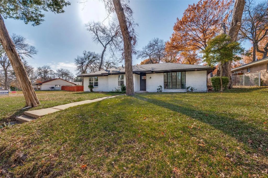 1241 Springbrook Drive, DeSoto