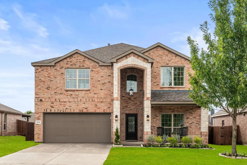 1413 Clayton Lane, Celina