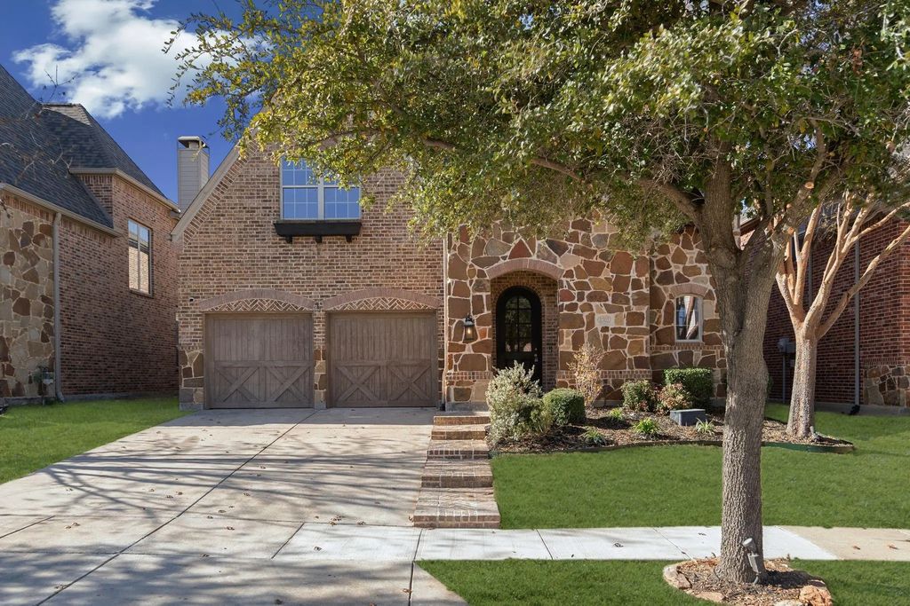 8505 Bayberry Avenue, Lantana