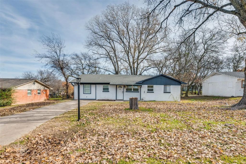 606 Overlook Drive, Midlothian