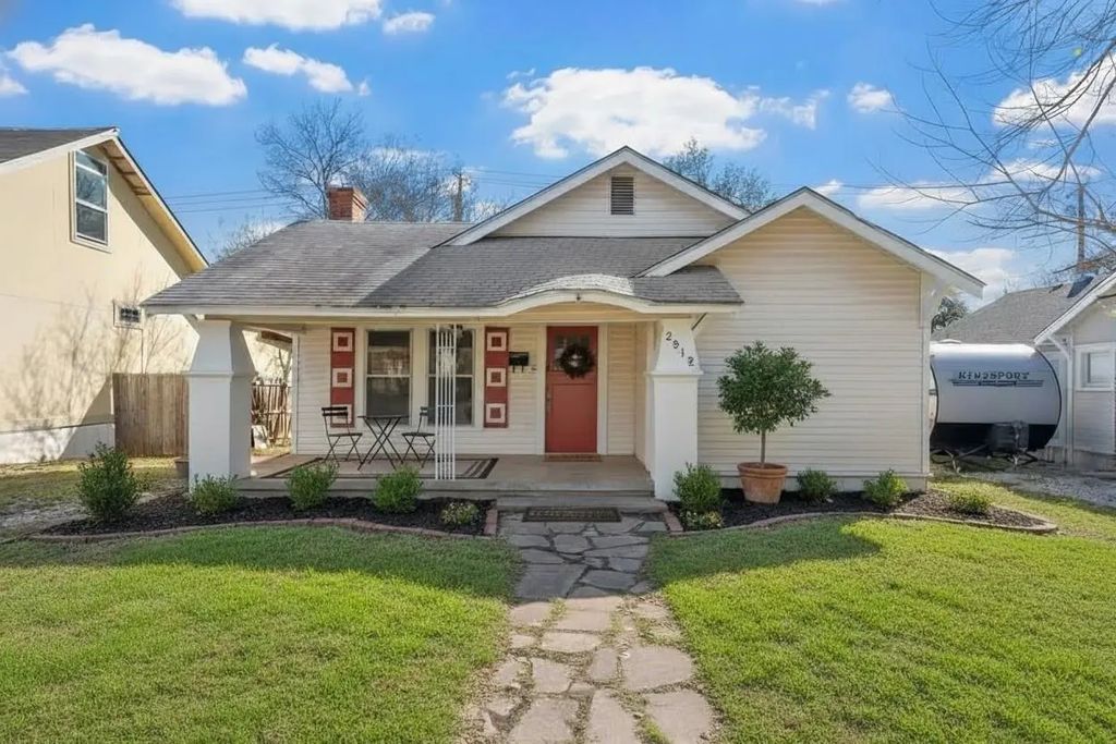 2912 E Edmond Avenue, Waco