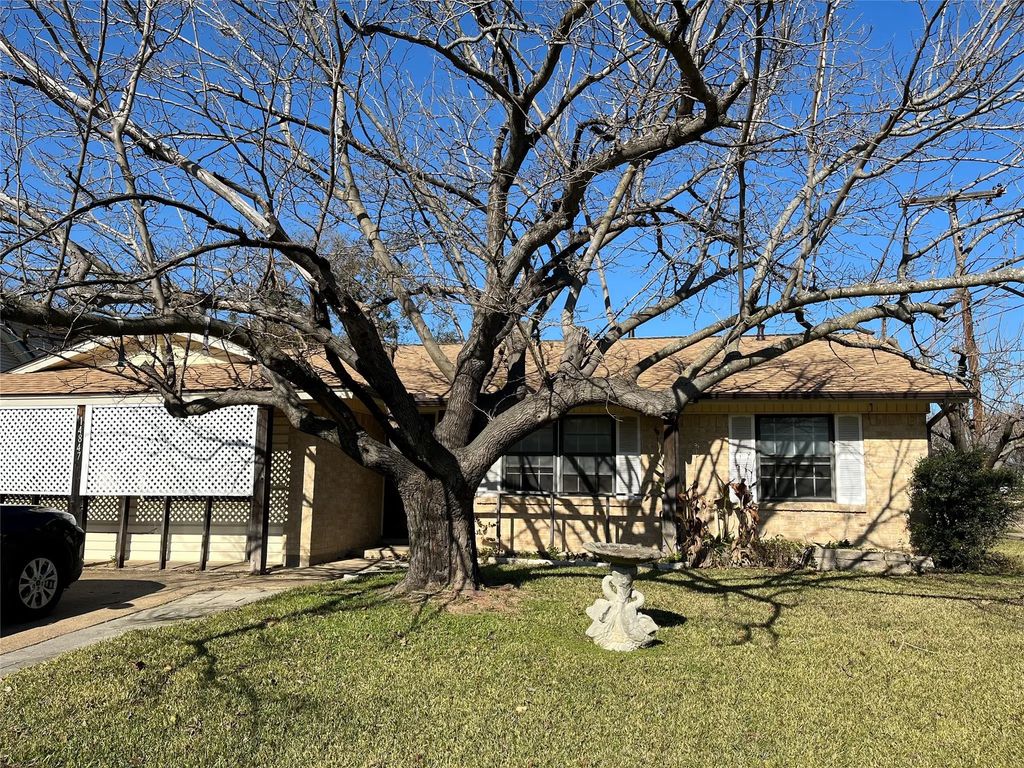 14847 Green Valley Drive, Balch Springs