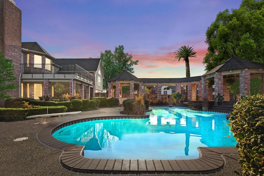 5601 Kingston Court, Richardson
