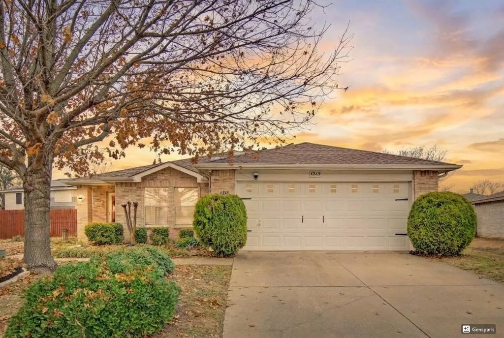 4245 Gray Fox Drive, Fort Worth