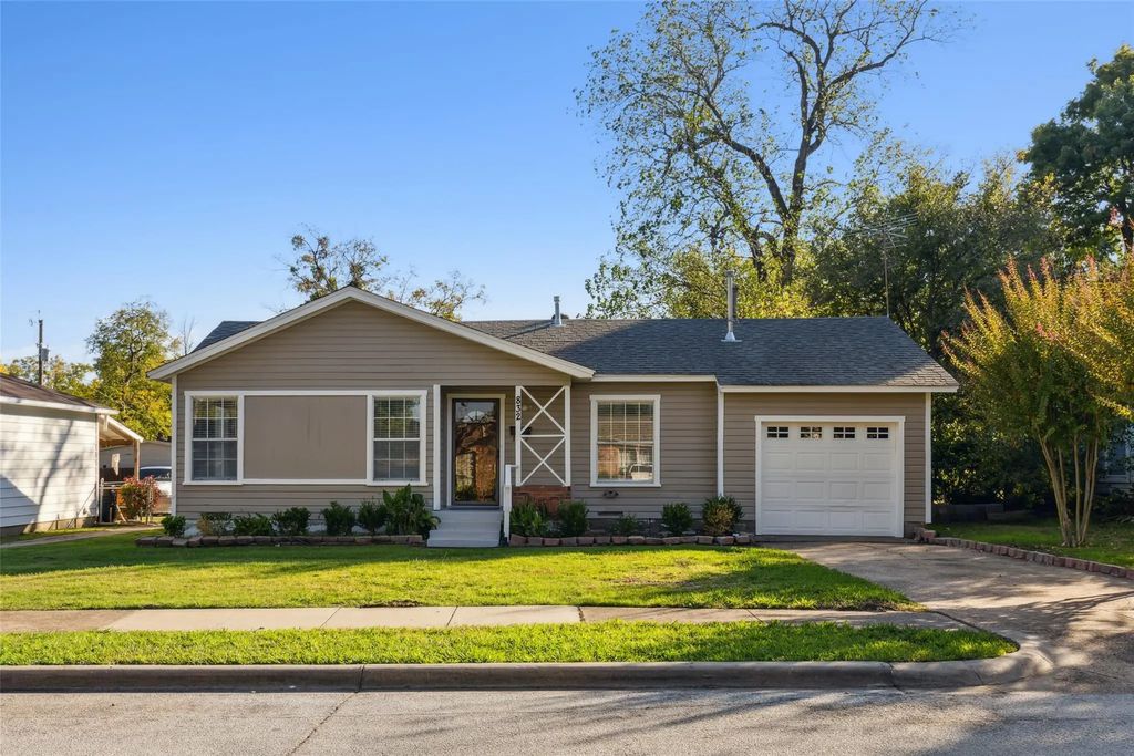 832 Bowie Street, Garland