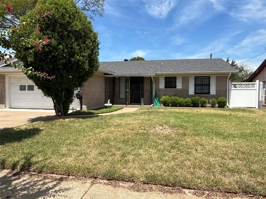 4509 Huntington Drive, Garland