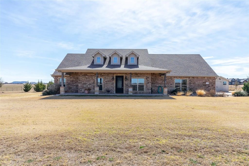 855 County Road 621, Tuscola