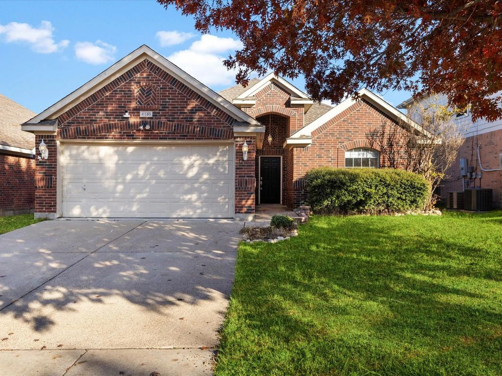 4516 Lodestone Lane, Fort Worth