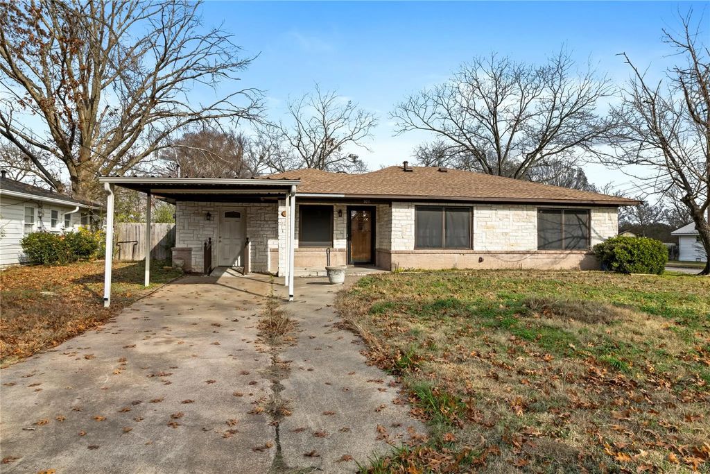 801 N 37th Street, Corsicana