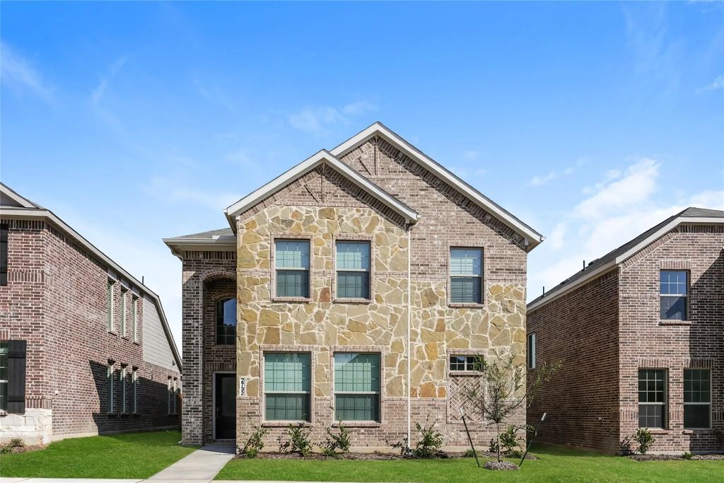 2732 Serenity Grove Lane, Fort Worth