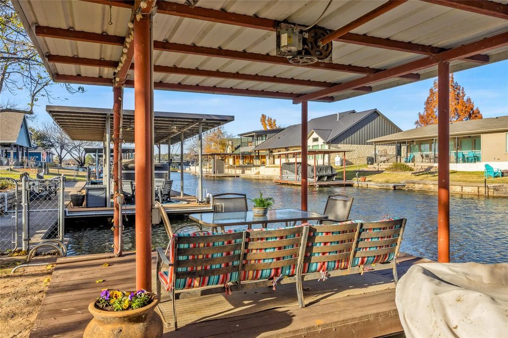 3415 Tahitian Court, Granbury