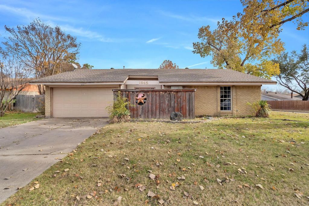 1845 Briarcrest Cove, Carrollton