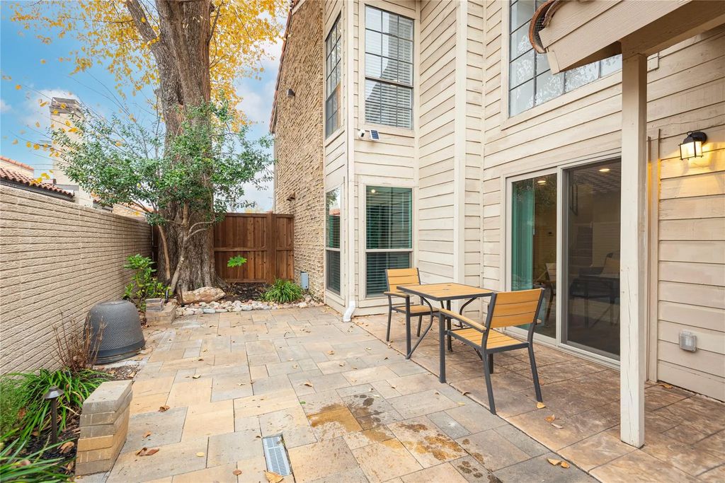 843 Dublin Drive 1, Richardson