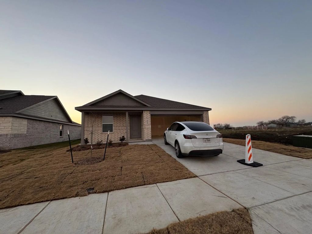 7809 Bent Gale Road, Pilot Point
