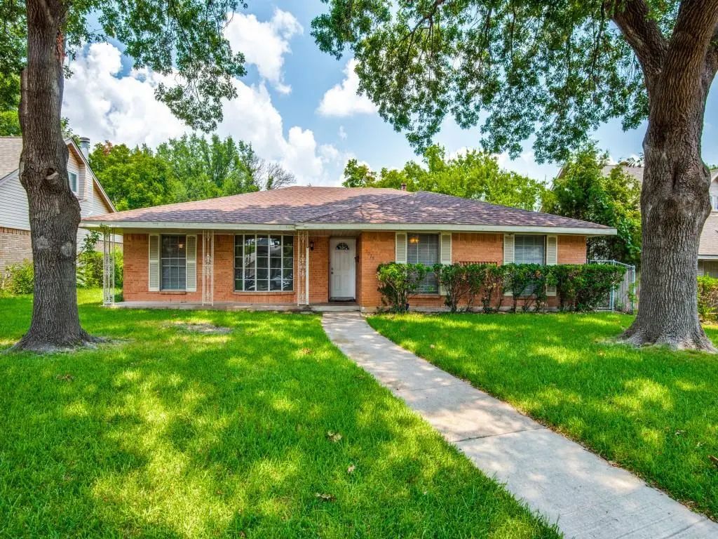 2025 Cedar Valley Lane, Dallas