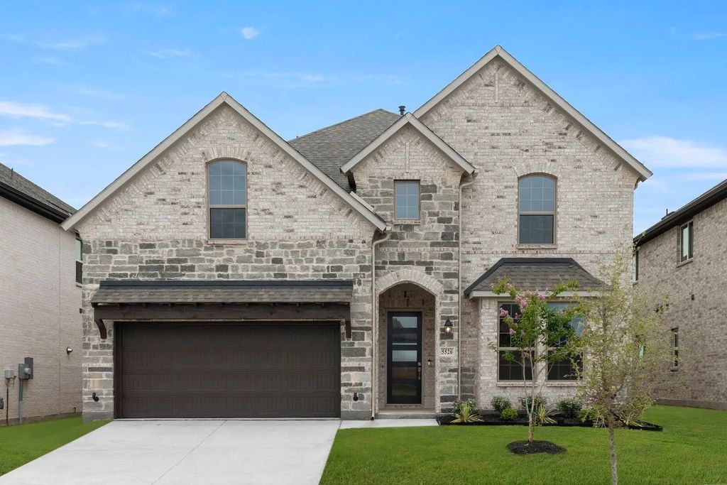 5526 Burford Lane, Celina