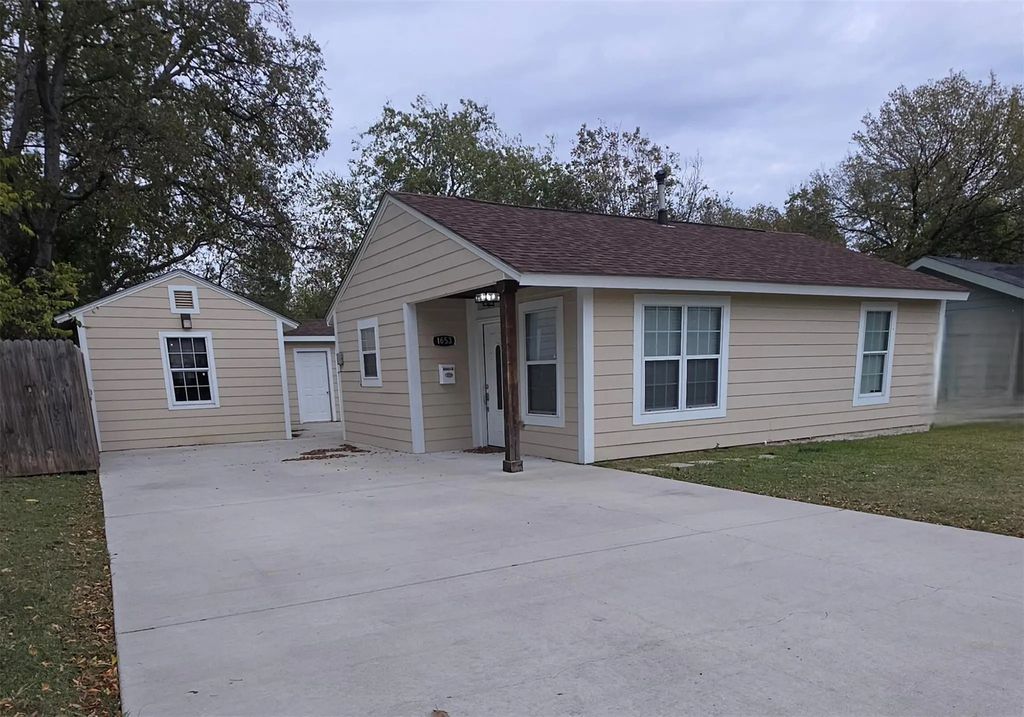 1653 Bell Avenue, Blue Mound
