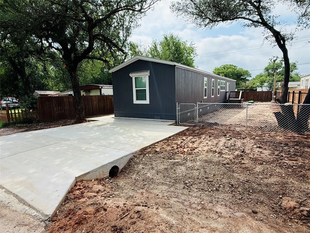 3001 Elmwood Drive, Granbury