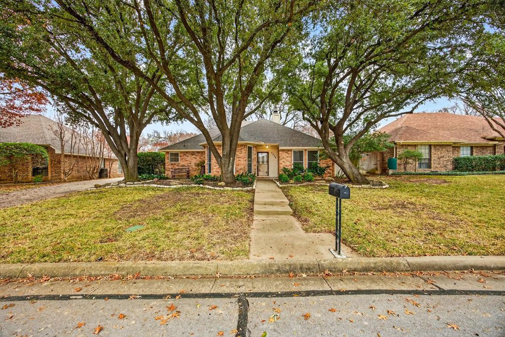 5528 Oak Branch Drive, Arlington