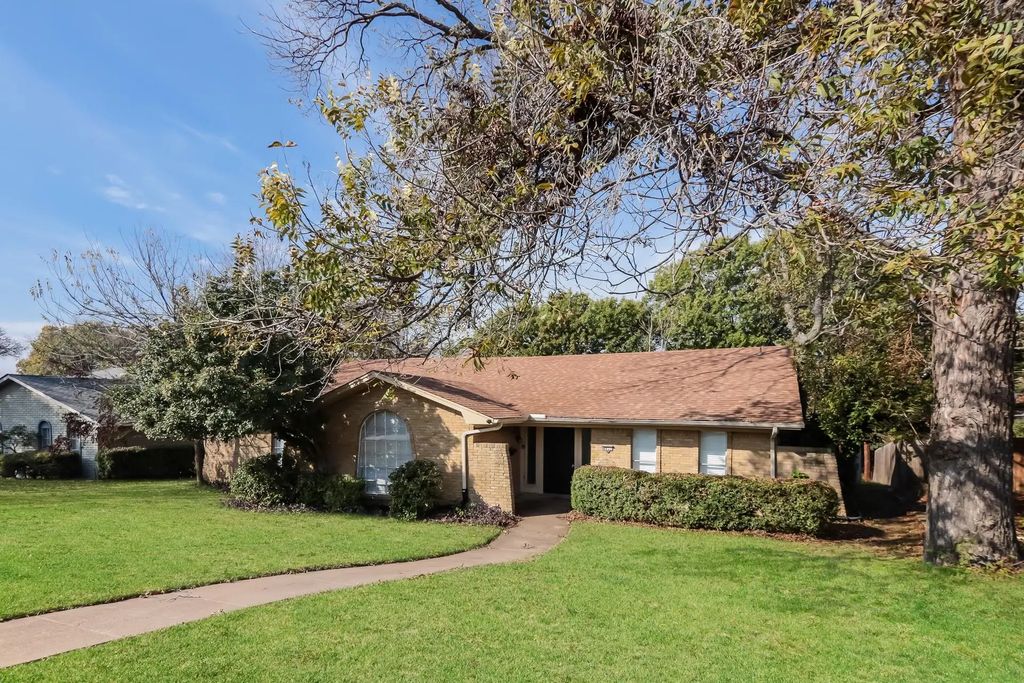 4821 Ashbrook Road, Dallas