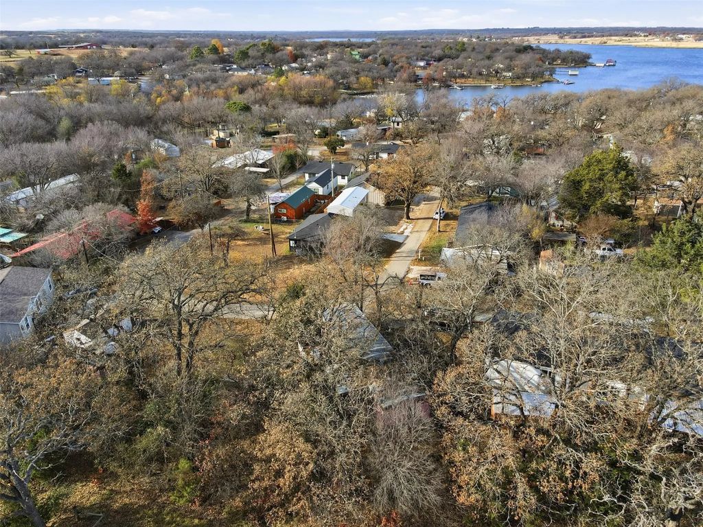23 & 24 Red Oak Street, Alvarado