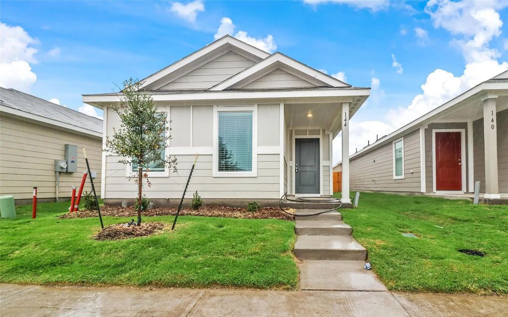 144 Thresher Lane, Princeton