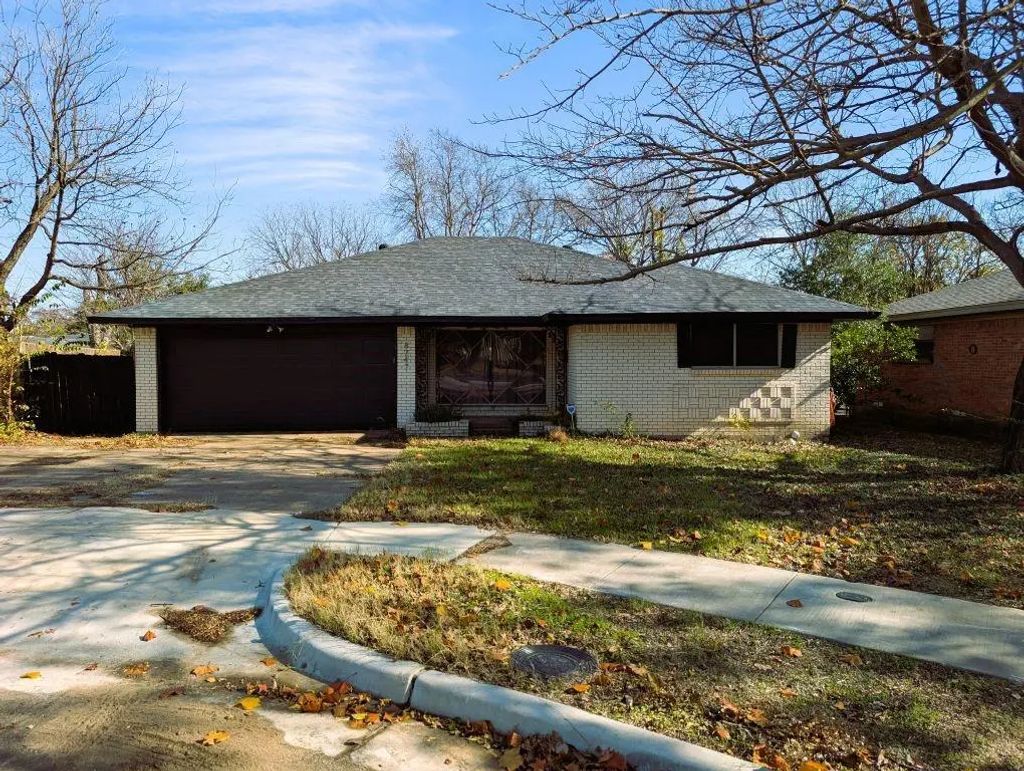 8747 Mosswood Drive, Dallas