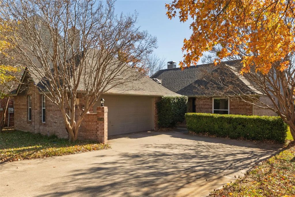 1154 Bent Oaks Drive, Denton