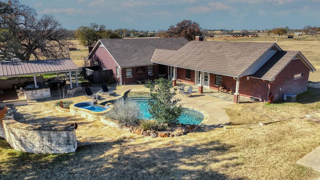 7690 County Road 417, Stephenville