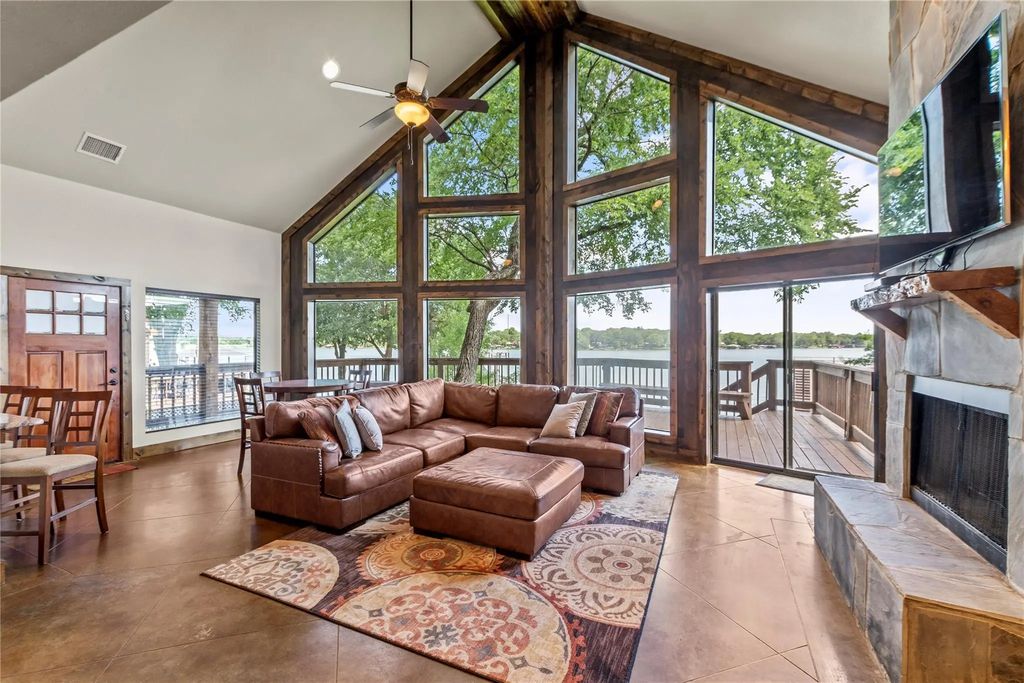 11178 Lakeside Drive, Mabank