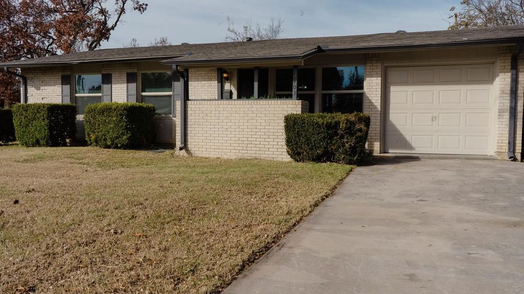 2403 Briarwood Lane, Carrollton