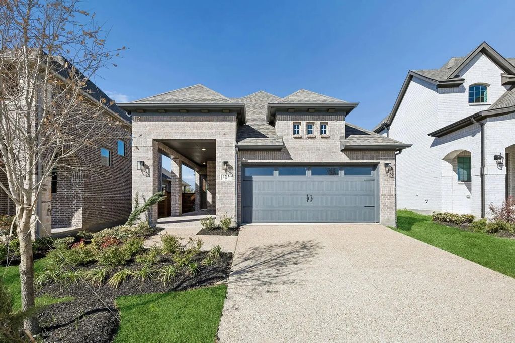 2213 Hazel Lily Run, Mesquite
