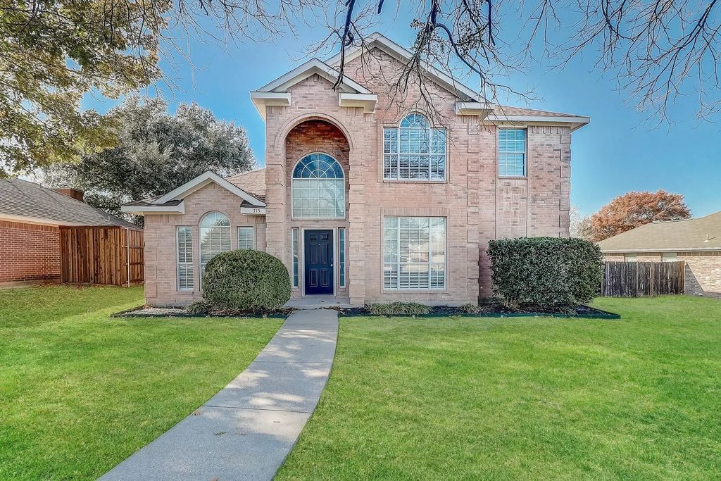 715 S Parks Drive, DeSoto
