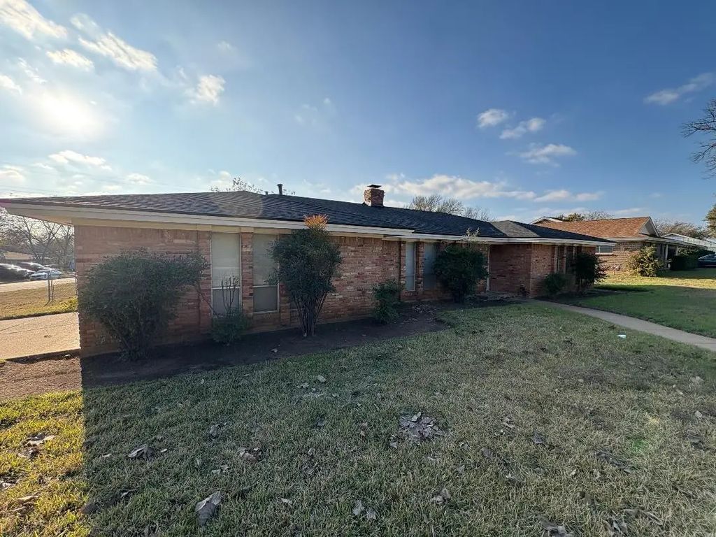 7608 Natalie Drive, Fort Worth