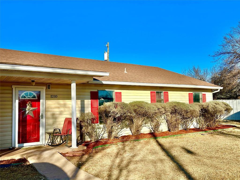 1210 S 9th, Merkel