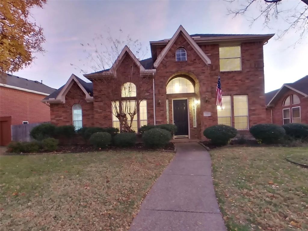 2304 Greenview Drive, Carrollton