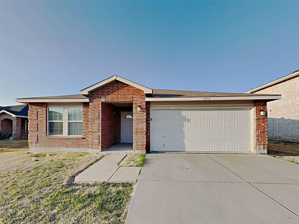 4312 Kyleigh Drive, Fort Worth