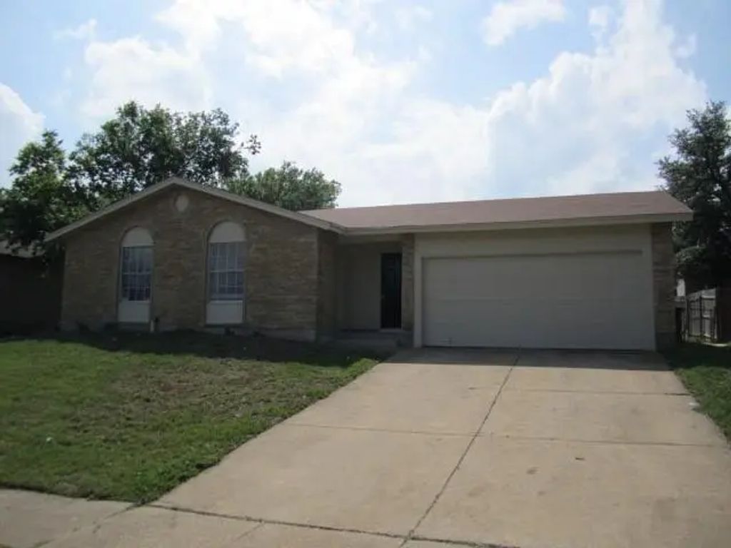 1605 Willowbrook Street, Lancaster