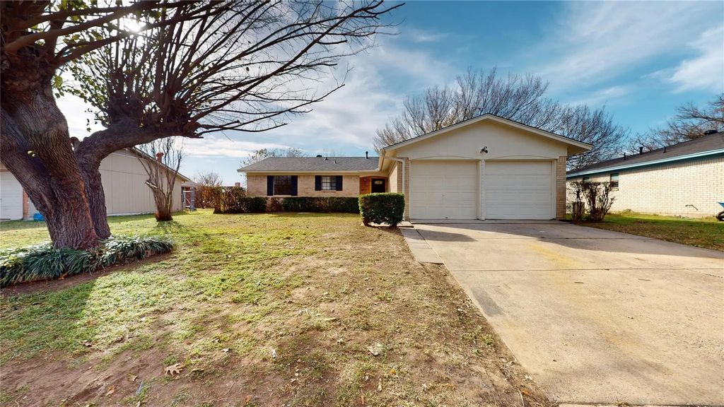 3220 Centennial Road, Forest Hill